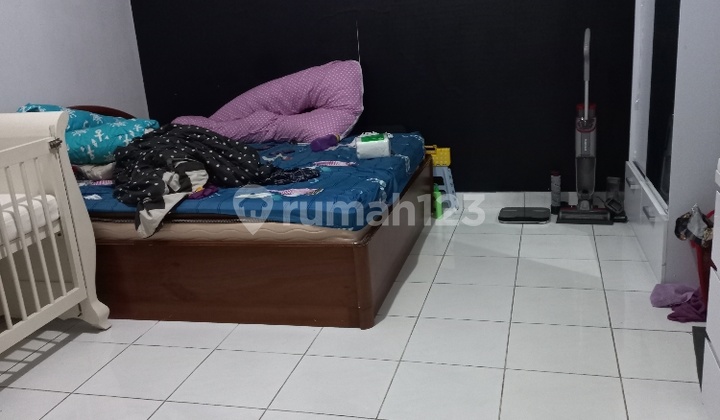 Large Well-Maintained Holis Wing House Ready to Occupy 2