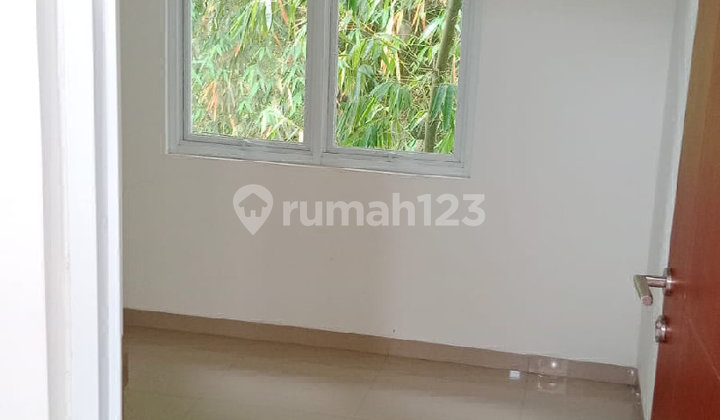 Rumah Siap Huni Bangunan 2 Lantai Dilingkungan Nyaman Kbb. 2