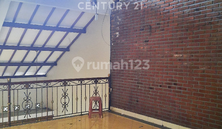 Rumah 2½ Lantai Main Road Antapani Bandung  2
