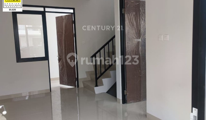 Rumah Bangunan Baru Terbaik Grand Sharon Bandung Rumah Bangunan Baru Terbaik Grand Sharon Bandung