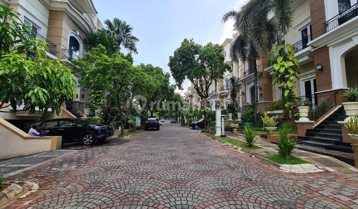 Rumah Blossom Residence Luas 270m2 Kemayoran Mewah Bagus  2