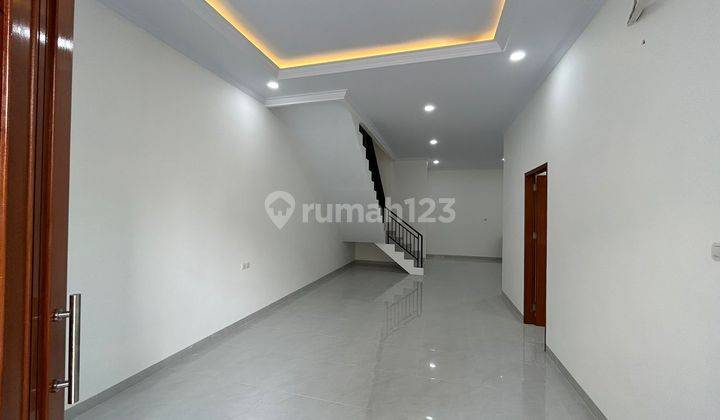 Rumah Muara Karang 8x15 Minimalis Brand New Hadap Selatan 1