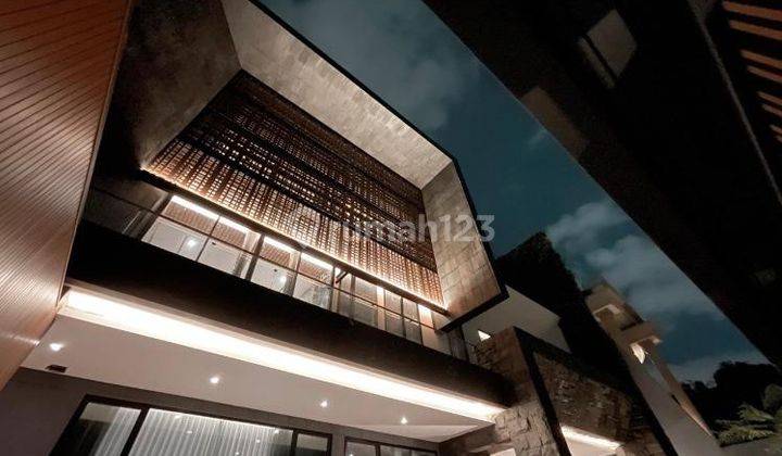 Rumah Mewah PIK Trimaran Minimalis Ada Lift Kolam Renang 1