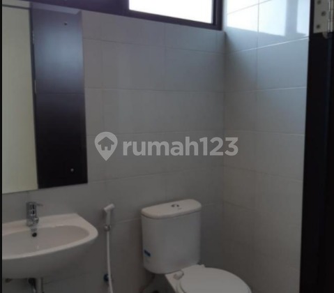 2-Story House in BSD Delatinos Cluster, Buenos Aires