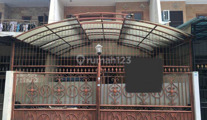 Dijual Rumah 2,5 Lantai di Duri Kepa 1