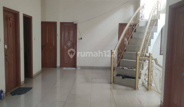 Dijual Rumah Klasik 2 Lantai Semi Furnished di Citra Garden Kalideres  2