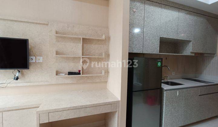 Disewakan Apartemen Tipe Studio Full Furnished di The Suites Taman Anggrek Residence  2