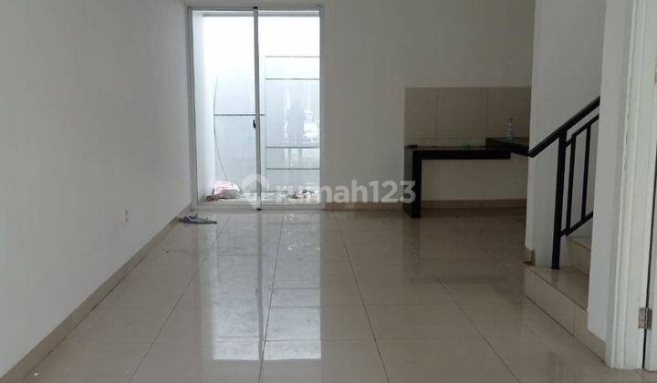 Dijual Rumah 2 Lantai Unfurnished di Green Lake City 1