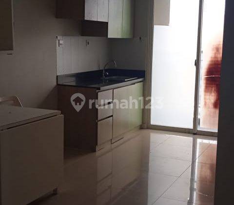 Disewakan Apartemen 2 Bedroom Semi Furnished | Madison Park 2