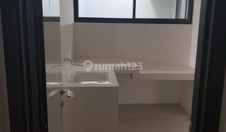 Disewakan Rumah Baru 2 Lantai Unfurnished | PIK 2 3
