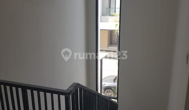 Disewakan Rumah Baru 2 Lantai Unfurnished | PIK 2 8
