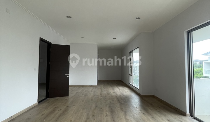 Jual Rumah Besar 2 Lantai 4 Kamar Golf Island  2