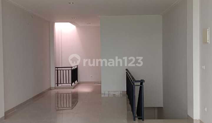 Sell Cheapest 4-Story Golf Island Ruko in PIK