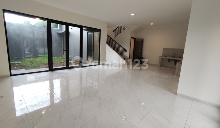 Rumah Modern di Tangerang, Luas Dan Murah, 180 Sqm 6
