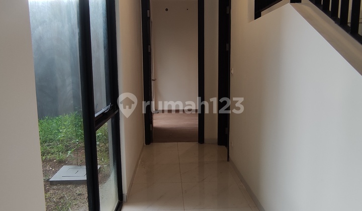 Rumah Modern di Tangerang, Luas Dan Murah, 180 Sqm 12