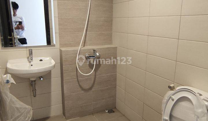 Rumah Modern di Tangerang, Luas Dan Murah, 180 Sqm 13