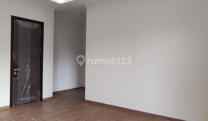Rumah Modern di Tangerang, Luas Dan Murah, 180 Sqm 18