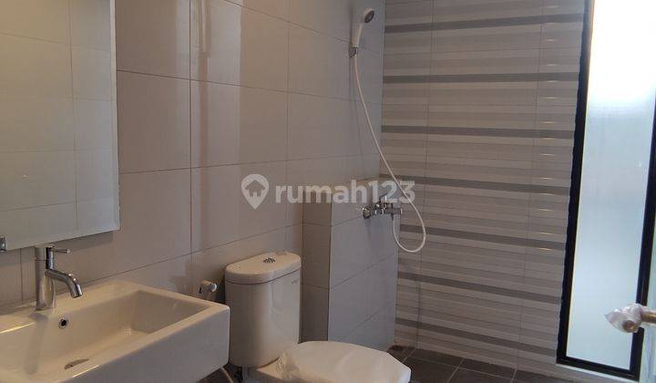 Rumah Modern di Tangerang, Luas Dan Murah, 180 Sqm 19