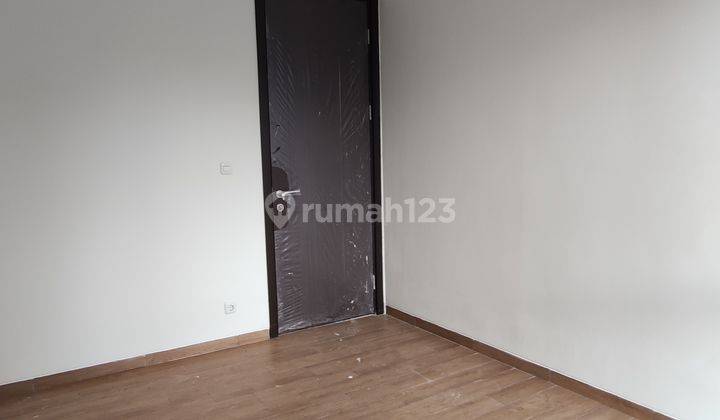 Rumah Modern di Tangerang, Luas Dan Murah, 180 Sqm 24