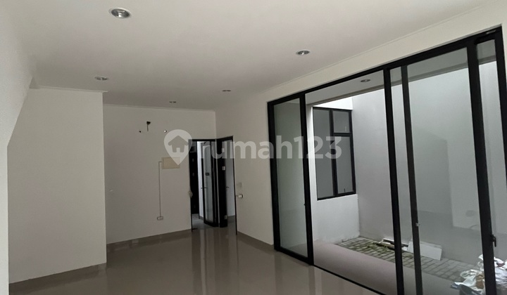 Disewakan - Rumah 2 Lantai Ukuran 8X15m2 Cluster Private Pik2 2