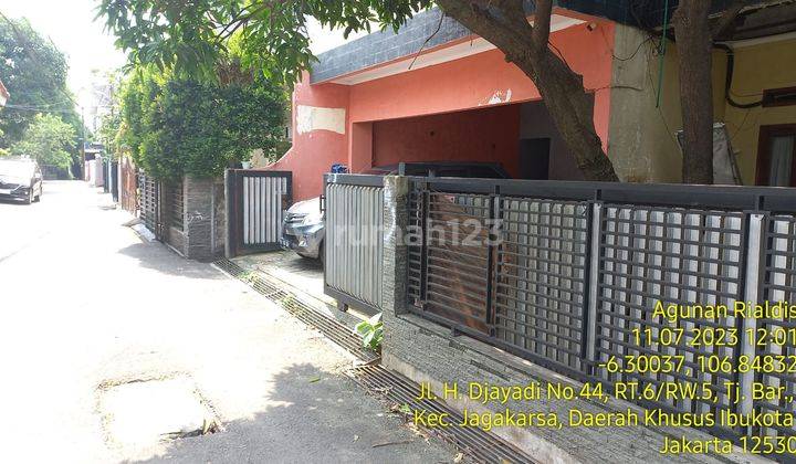 Rumah Besar di Jagakarsa Jakarta 2