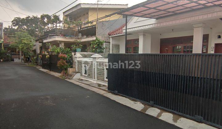 Rumah Besar Dan Murah di Duren Sawit 2