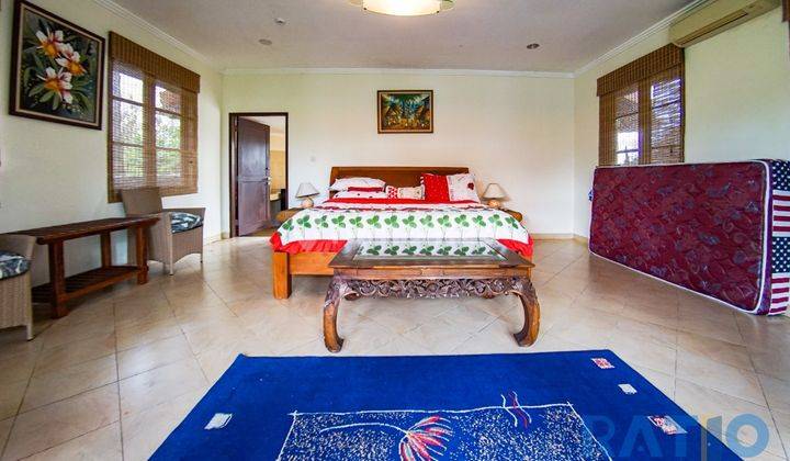 For Sale A Charming Villa 4 Bedrooms In Blah Batu Pering Village  2