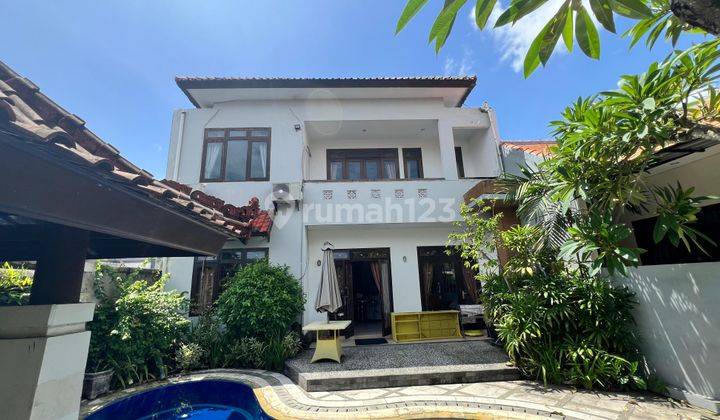 Disewakan Rumah Semi Villa 4 Kamar Tidur di Sidakarya dengan Pool 2