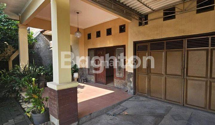 RUMAH SIDOSERMO ADA TAMAN DEPAN BELAKANG BAGUS DAN TERAWAT 1