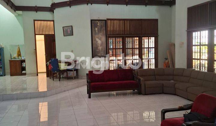 RUMAH KEBONSARI ELVEKA BAGUS 2 LANTAI ADA BALKON ROW JALAN LEBAR 2