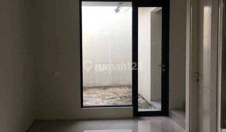 Rumah 2 Lantai Northwest Lake Citraland Bagus Siap Huni 2