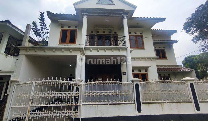 Disewakan Rumah 2 Lantai Besar Daerah Lembang Bandung Barat 1