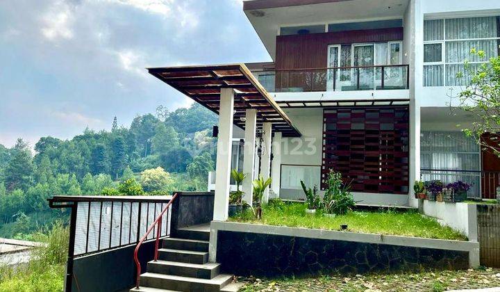 Dijual Rumah Modern Furnished di Dago Giri Bandung Utara 1