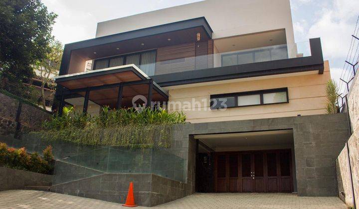 Sewa Rumah Furnished di Dago Resort Pakar Raya Bandung Siap Huni 1