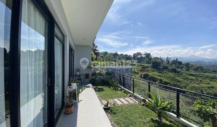 Dijual Rumah Modern Vibes Hollywood di Ciumbeluit Bandung Kota 1