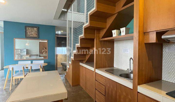 Sewa Rumah Industrial Minimalis Ada Taman di Sariwangi Bandung 1