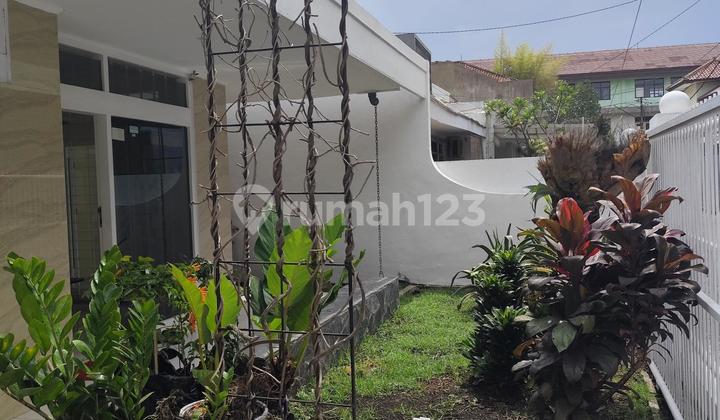 Classic Modern Furnished House for Rent in Lengkong, Bandung City