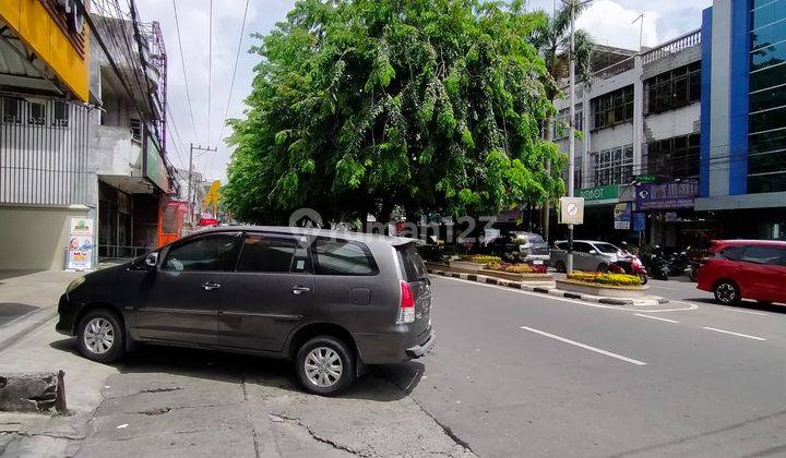 JUAL RUKO MEDAN DI PINGGIR JALAN BESAR KATAMSO COCOK SEKALI UNTUK USAHA ( JN ) 2