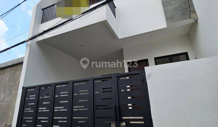 DIJUAL RUMAH MINIMALIS RAPI 2 LANTAI, JAKSEL (VV16) 1