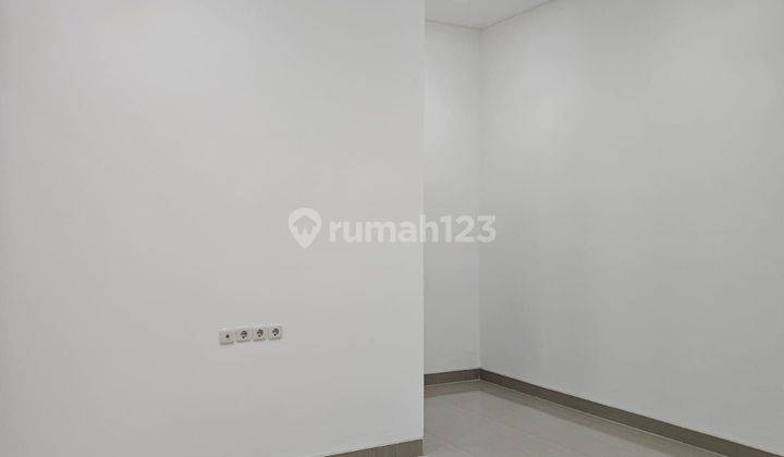 DIJUAL RUMAH MINIMALIS RAPI 2 LANTAI, JAKSEL (VV16) 2