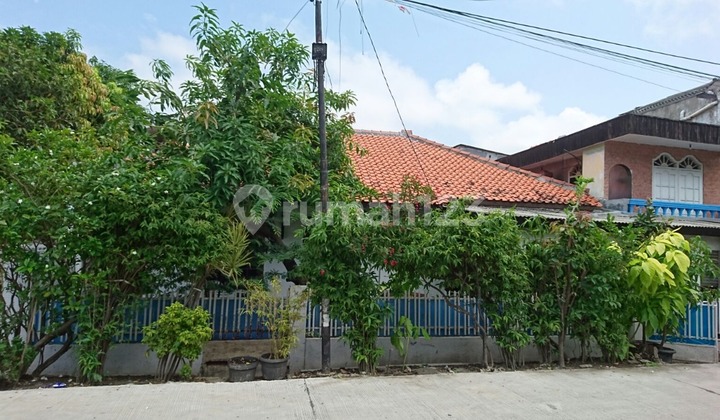 Standard Self-Sufficient House in Tanjung Priok, North Jakarta, Quick Sale Standard Self-Sufficient House in Tanjung Priok, North Jakarta, Quick Sale