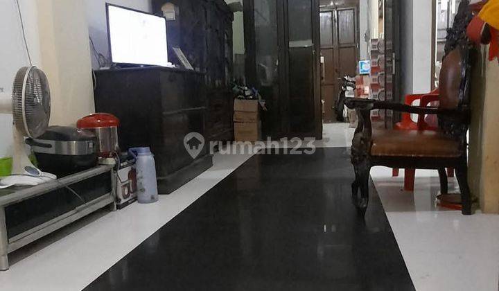 Rumah 2 Lantai Koja Jakut, Strategis Pinggir Jalan Dijual Cepat 1