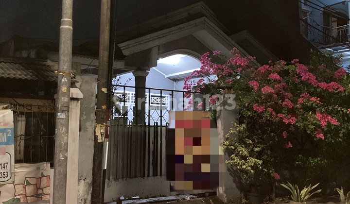 Standard Self-Sufficient House for Sale in Tanjung Priok, Area 226m² 2