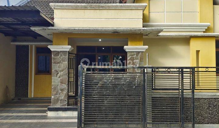 Jual cepat Rumah SHM Bagus di Wolter Monginsidi siap huni 1