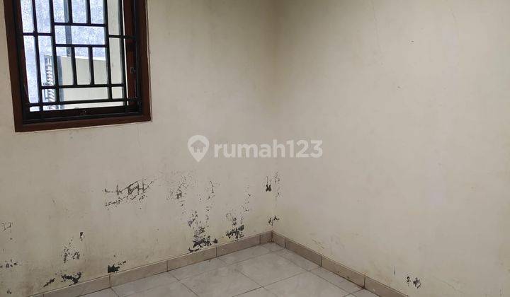 Jual cepat Rumah SHM Bagus di Wolter Monginsidi siap huni 2