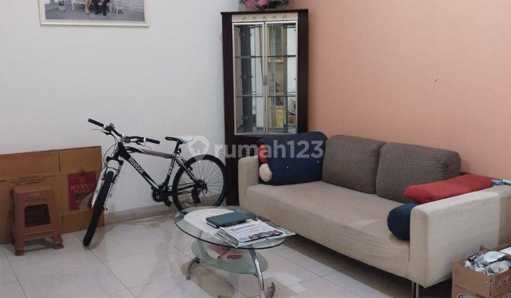 Rumah Kontrakan Siap Huni Di Graha Padma Bagus Utara Semi Furnished  2