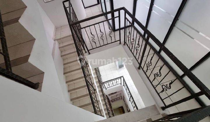 Ruko di Central Park, Jakarta Barat 591 M SHM Garden Shopping Arcade 7