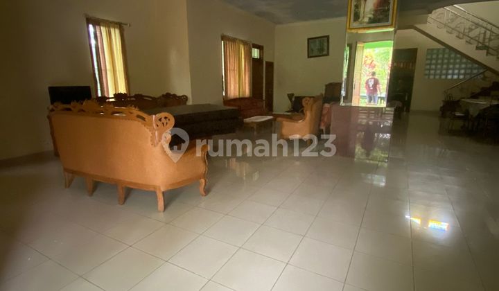 Villa Super Luas Bagus Furnished SHM di Villa Cisarua, Bandung 2