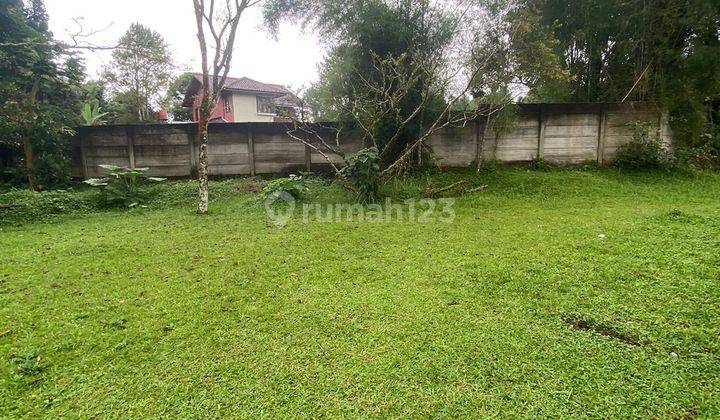 Villa Super Luas Bagus Furnished SHM di Villa Cisarua, Bandung 6