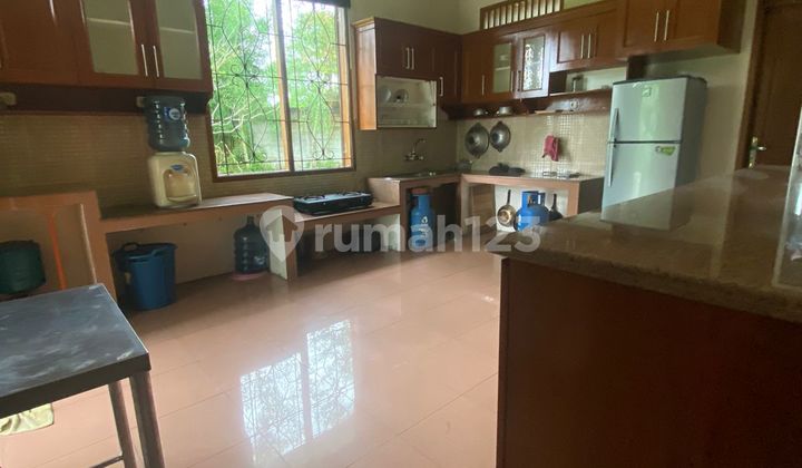 Villa Super Luas Bagus Furnished SHM di Villa Cisarua, Bandung 8